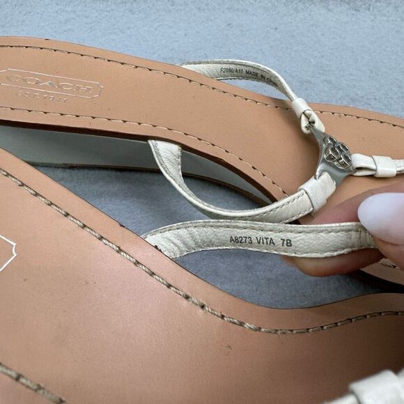 Y2K Coach Womens Beige White Vita Wedge Heel Flip Flop Leather Sandals Size 7 - Picture 6 of 12